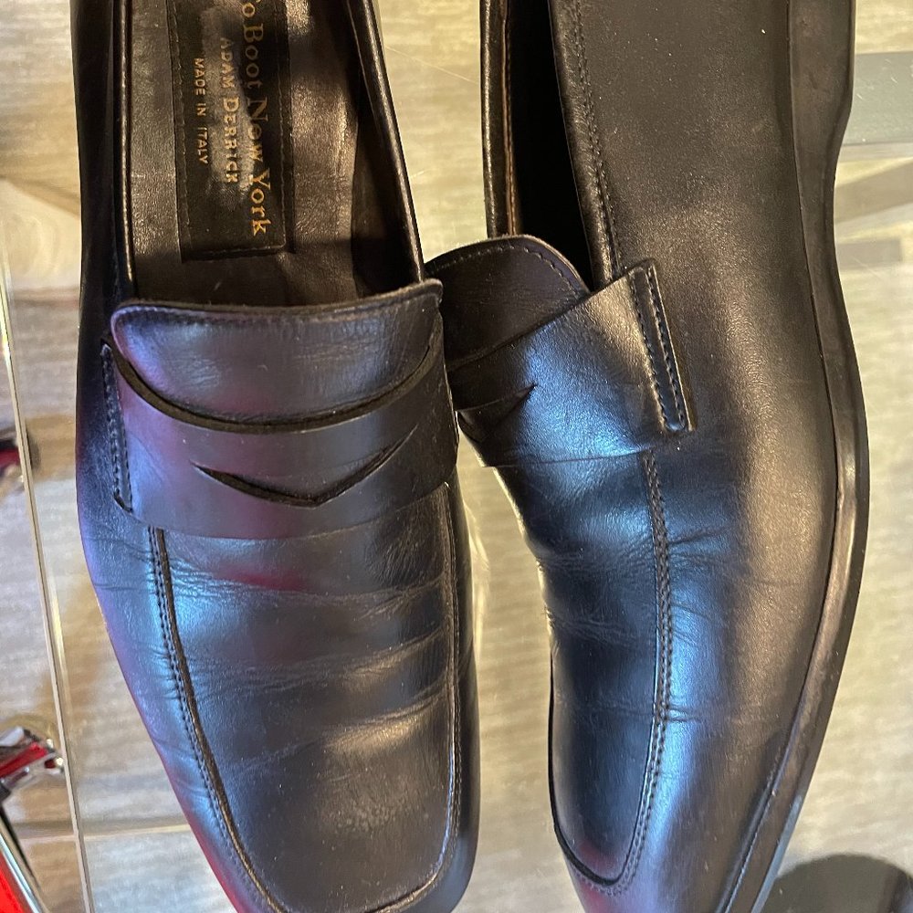 ITALIAN BLACK LEATHER SHOES FOR MEN, GOOD CONDITION, SIZE 9.
